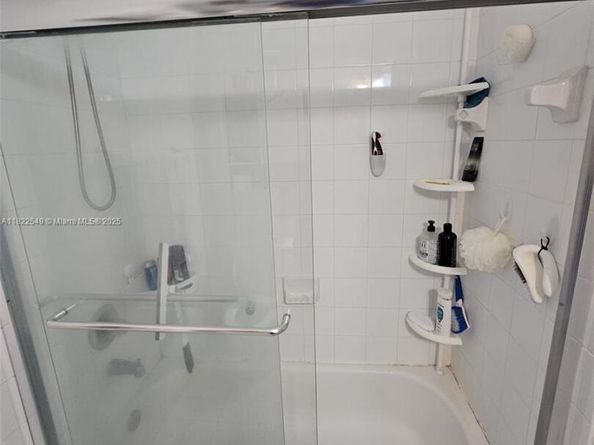 11401 NW 76th Ter, Doral FL 33178