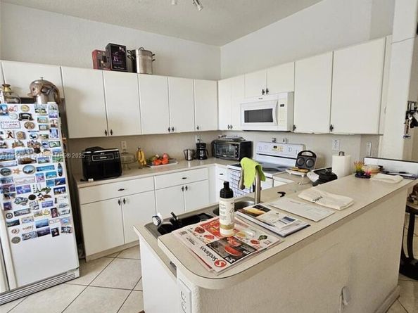 11401 NW 76th Ter, Doral FL 33178