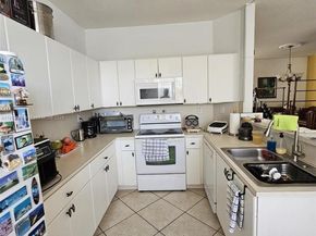 11401 NW 76th Ter, Doral FL 33178