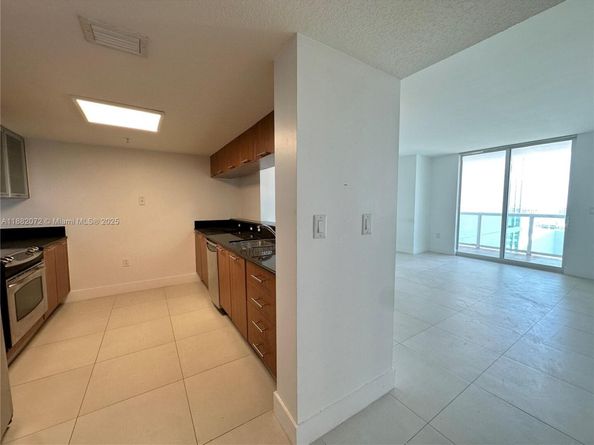 1800 N Bayshore Dr 4102, Miami FL 33132