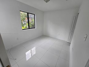 2771 NW 43rd Ter, Miami FL 33142