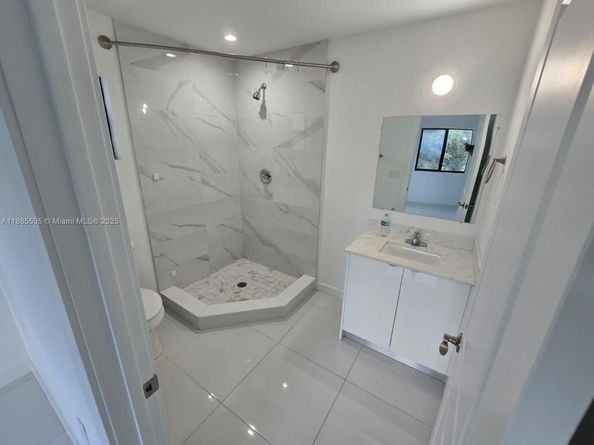 2771 NW 43rd Ter, Miami FL 33142