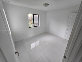 2771 NW 43rd Ter, Miami FL 33142