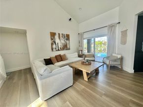 18715 NW 1st St, Pembroke Pines FL 33029