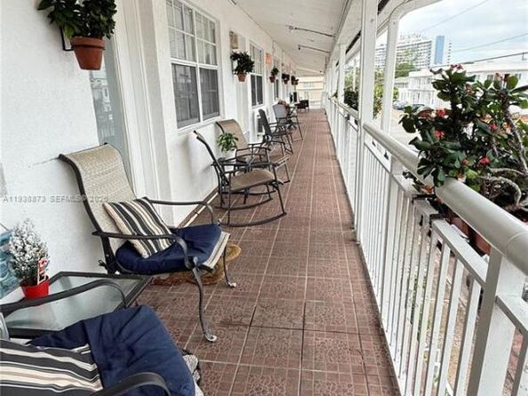 330 74th St 16, Miami Beach FL 33141