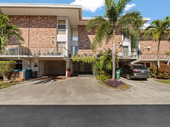 6821 Brookline Dr 6821, Hialeah FL 33015