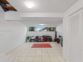6821 Brookline Dr 6821, Hialeah FL 33015
