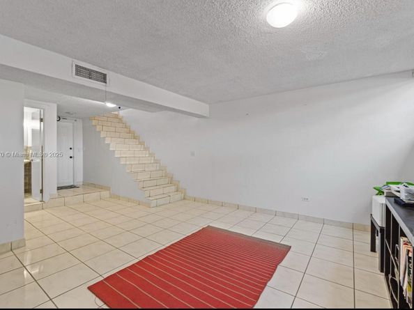 6821 Brookline Dr 6821, Hialeah FL 33015