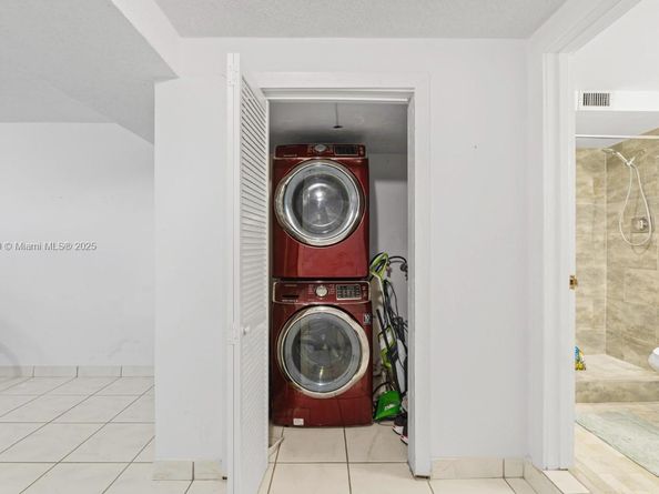 6821 Brookline Dr 6821, Hialeah FL 33015