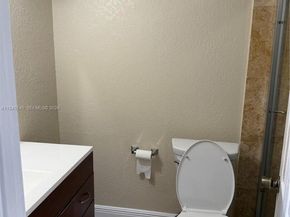 3745 NE 171st St 40, North Miami Beach FL 33160