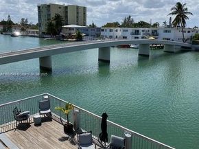 8080 Tatum Waterway Dr 25, Miami Beach FL 33141