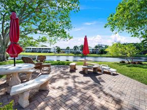 28 Islewood B 28, Deerfield Beach FL 33442