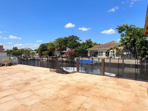 2543 Marathon Ln, Fort Lauderdale FL 33312