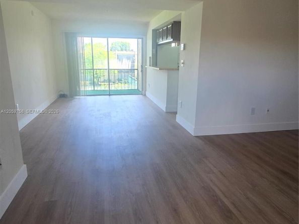 8401 SW 107 312E, Miami FL 33173