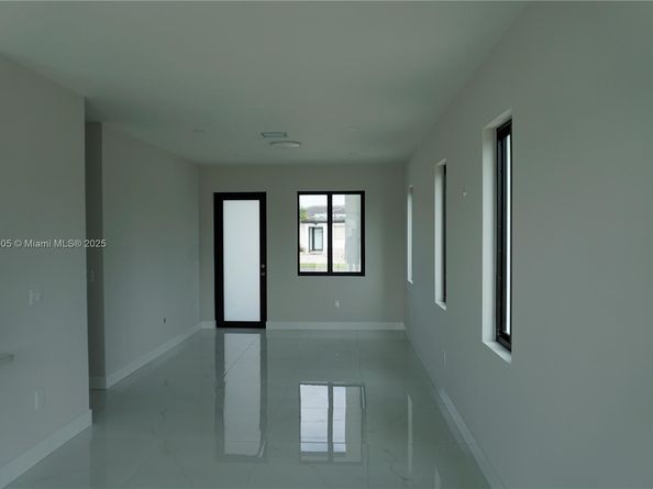 21911 SW 124th Ave, Miami FL 33170