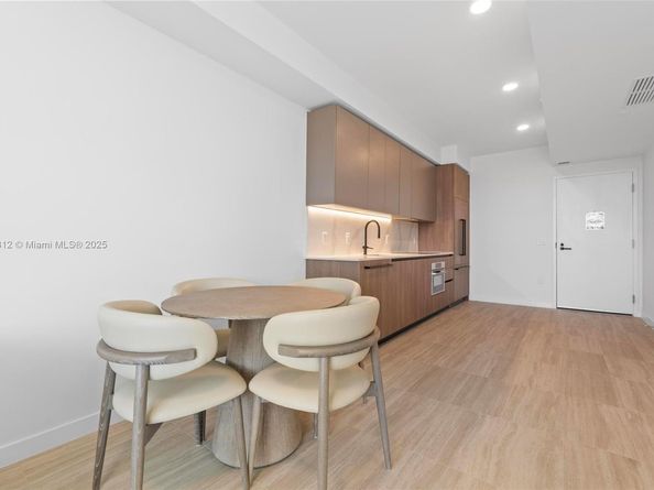 580 72nd 704, Miami Beach FL 33141
