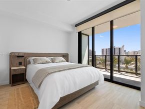 580 72nd 704, Miami Beach FL 33141