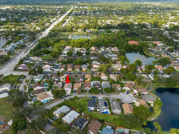 9871 SW 58th Ct, Cooper City FL 33328