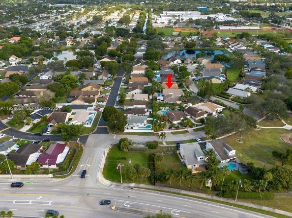 9871 SW 58th Ct, Cooper City FL 33328