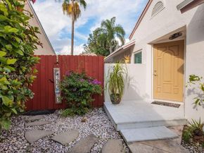 9871 SW 58th Ct, Cooper City FL 33328