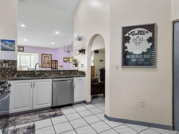 9871 SW 58th Ct, Cooper City FL 33328