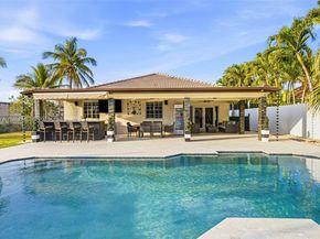 892 NW 136th Pl, Miami FL 33182