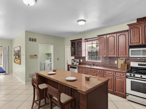 279 NW 119th Ave., Miami FL 33182