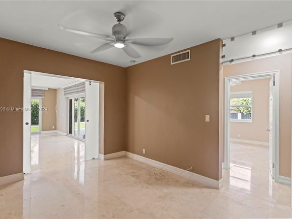 1154 Jefferson St, Hollywood FL 33019