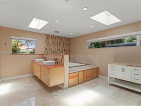 1154 Jefferson St, Hollywood FL 33019