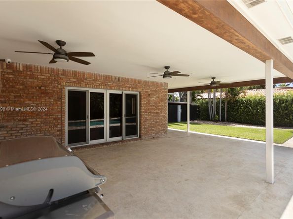 1154 Jefferson St, Hollywood FL 33019