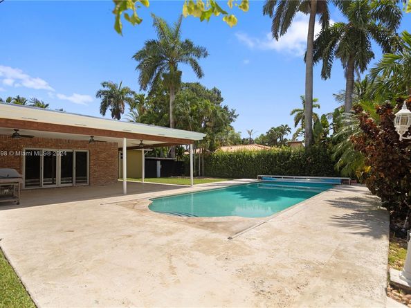 1154 Jefferson St, Hollywood FL 33019