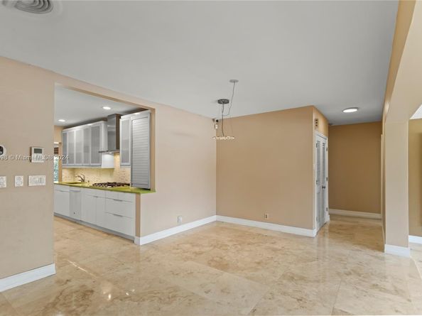 1154 Jefferson St, Hollywood FL 33019