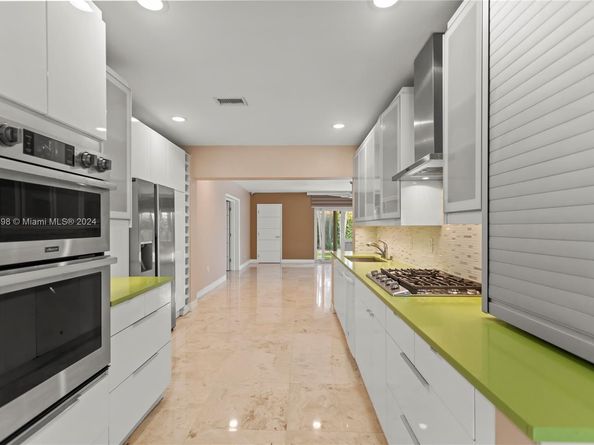 1154 Jefferson St, Hollywood FL 33019