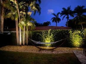 1154 Jefferson St, Hollywood FL 33019