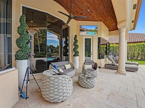 10291 Sweet Bay St, Plantation FL 33324