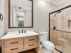 10291 Sweet Bay St, Plantation FL 33324