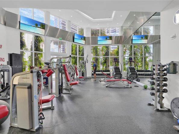 901 Brickell Key Blvd 2804, Miami FL 33131