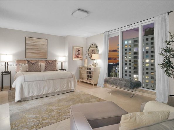 901 Brickell Key Blvd 2804, Miami FL 33131