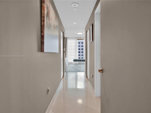 901 Brickell Key Blvd 2804, Miami FL 33131