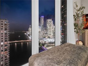 901 Brickell Key Blvd 2804, Miami FL 33131