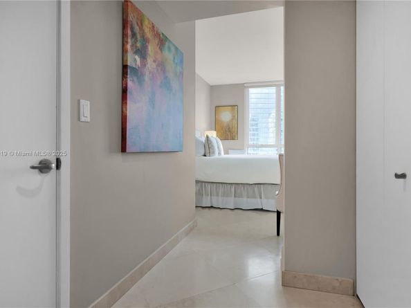 901 Brickell Key Blvd 2804, Miami FL 33131