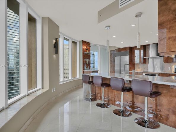 901 Brickell Key Blvd 2804, Miami FL 33131