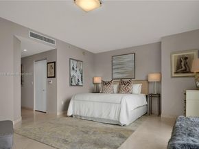 901 Brickell Key Blvd 2804, Miami FL 33131