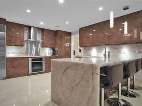 901 Brickell Key Blvd 2804, Miami FL 33131