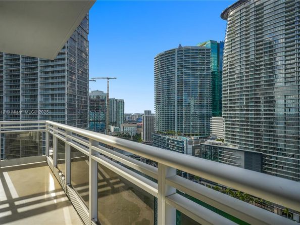 901 Brickell Key Blvd 2804, Miami FL 33131