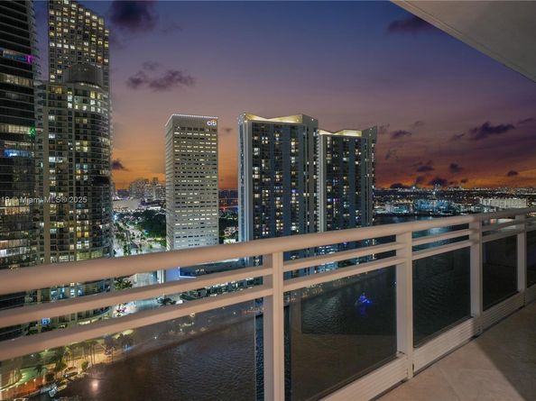 901 Brickell Key Blvd 2804, Miami FL 33131