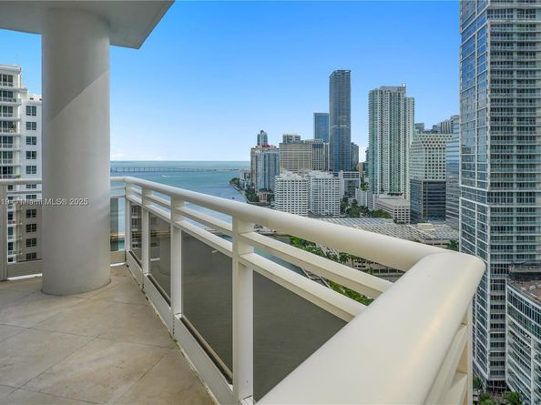 901 Brickell Key Blvd 2804, Miami FL 33131