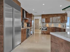 901 Brickell Key Blvd 2804, Miami FL 33131