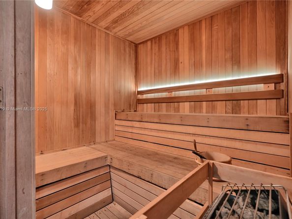 901 Brickell Key Blvd 2804, Miami FL 33131