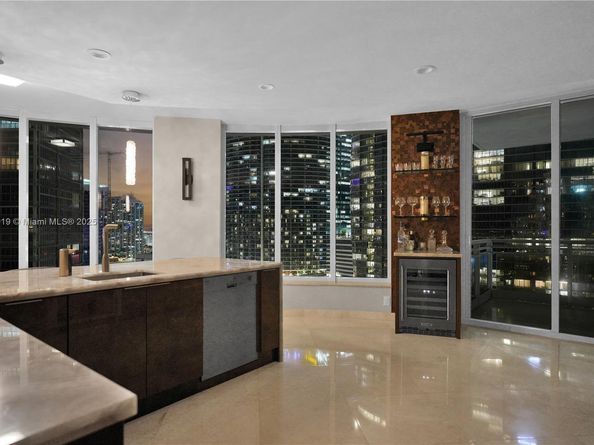 901 Brickell Key Blvd 2804, Miami FL 33131